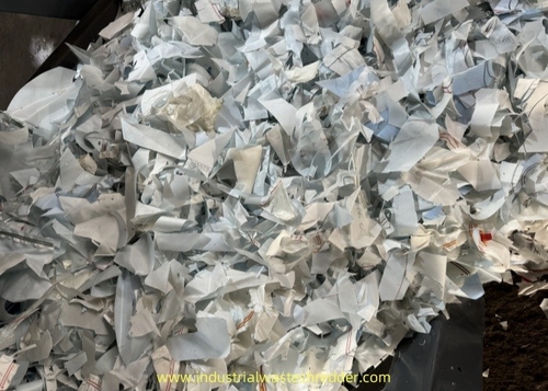 آخرین اخبار شرکت در مورد سنگ شکن پارچه با کیسه هوا نایلون PA6 و PA66 Shredder