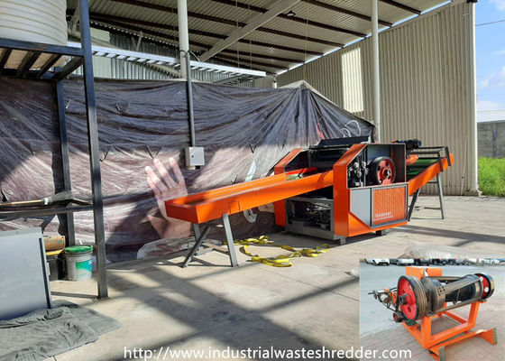 قیمت خوب دستگاه خرد کن پلاستیکی کیسه های 400 میلی متری Raffia با تراش تیغه آنلاین