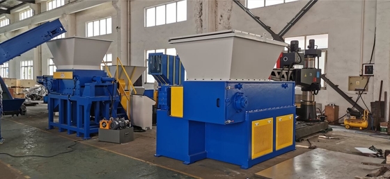 قیمت خوب پایه PE Lumps Scraps Shredder XR700 ، قطر روتار 37 کیلو وات 280-400 میلی متر ، طول 700 میلی متر آنلاین