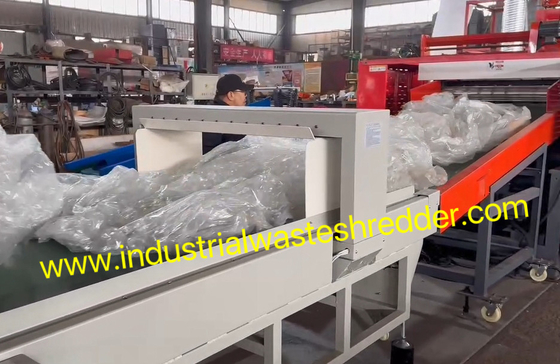 2400F PE PP PET تراشنده فیلم پلاستیکی ، ماشین تراشنده فیلم تک رشته ای با کارایی بالا 1000-2000 کیلوگرم در ساعت ، ماشین تراشنده پارچه های ضایعات PP Raffia